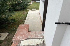 Pavimentazione in cotto e cemento